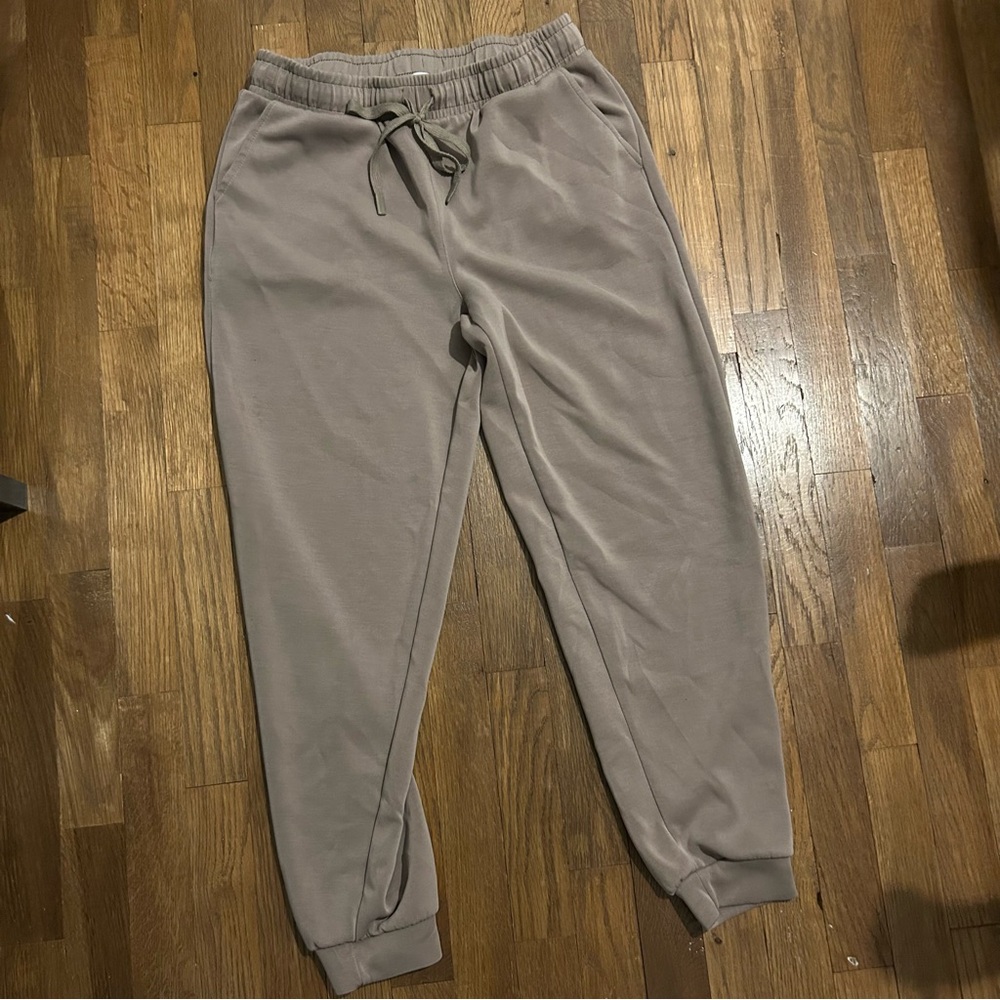 Glow Motion Tan Jogger Sweatpants